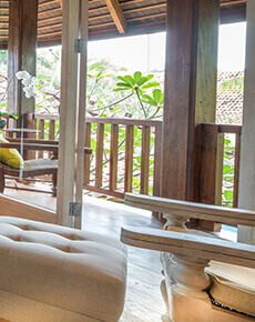 Des Indes I - Upstairs guest suite design